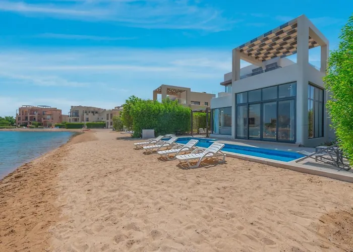 Beautiful 4br In Tawila El Gouna Private Pool&lagoon Access Villa