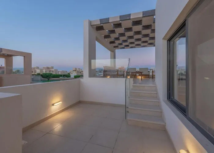 Beautiful 4br In Tawila El Gouna Private Pool&lagoon Access Villa